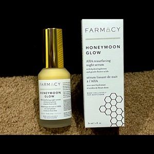 Farmacy Honeymoon Glow. AHA Resurfacing Night Serum
